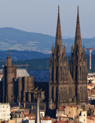 cathédrale de Clermont-Ferrand MISE EN AVANT